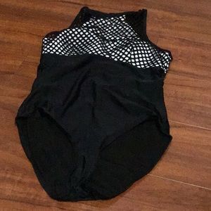 Women’s bathing suit